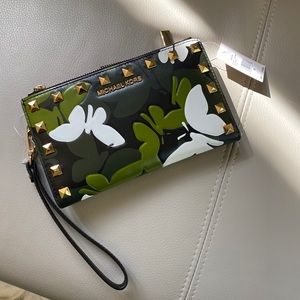 Michael Kors Multi 🌟Brahmin Skyler Pompano Wallet